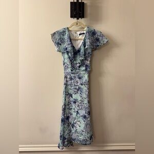 Tommy Hilfiger Women’s Size 2P (Petite) Bue and Green Floral Midi Dress